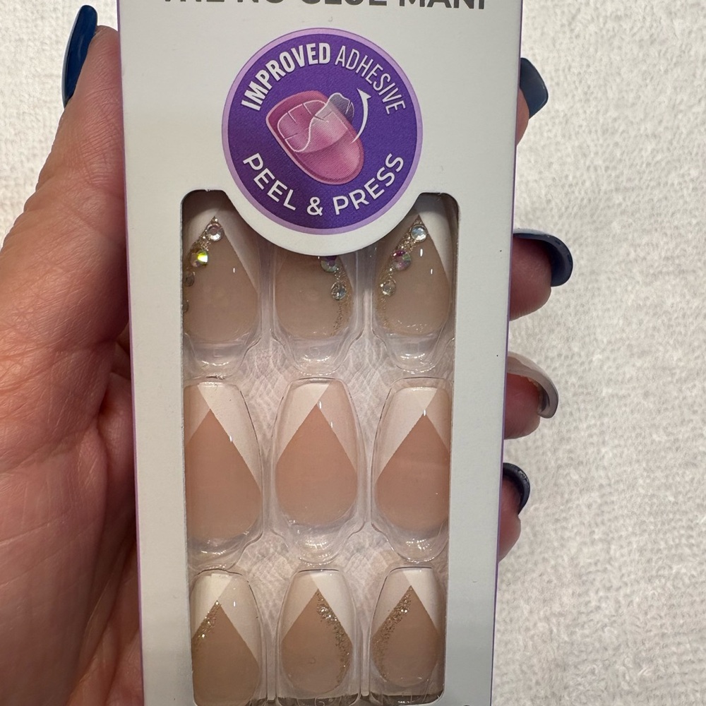 imPress Peel & Press Nude and White Press on Nail Set. New in box